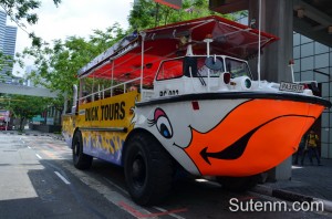 รถสะเทือนน้ำสะเทือนบก Singapore Ducktours
